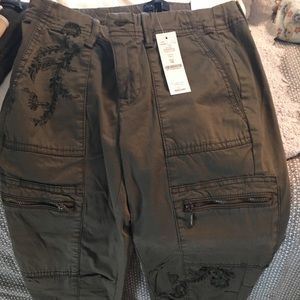 White house slim crop